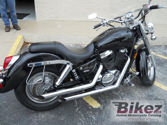 2004 Honda Shadow Sabre photo